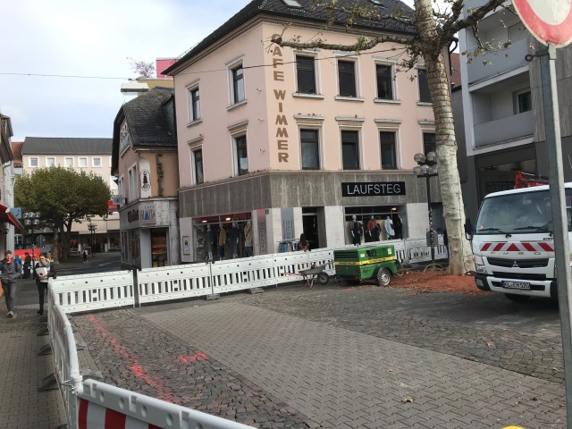 Nach Abschluss der Pflasterarbeiten in der Schillerstraße geht es nun weiter in der Straße Am Altenhofe zwischen Schneiderstraße und Schillerplatz © Stadt Kaiserslautern