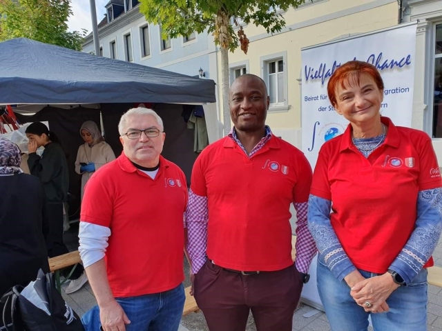 Ali Bayar, lldevert C. Kamgué Talom und Elina Galant © Stadt Kaiserslautern