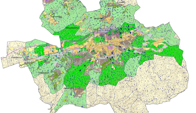 Eine Planungshinweiskarte auf der in verschiedenen Farben die Bewertung von Ausgleichsräumen und Wirkungsräumen angezeigt wird. © Stadt Kaiserslautern